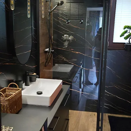 Gorski Szafir Daire *